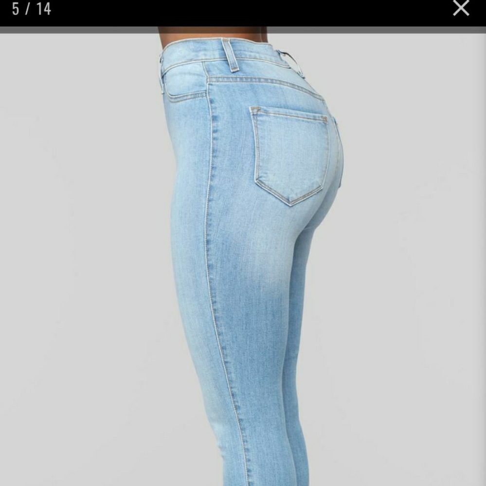 Fashion Nova classic high waisted jeans - Picture 3 of 5